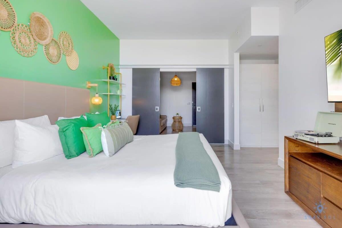 Rooftop Pool - Balcony - Hollywood Beach Broad - Walk ภายนอก รูปภาพ